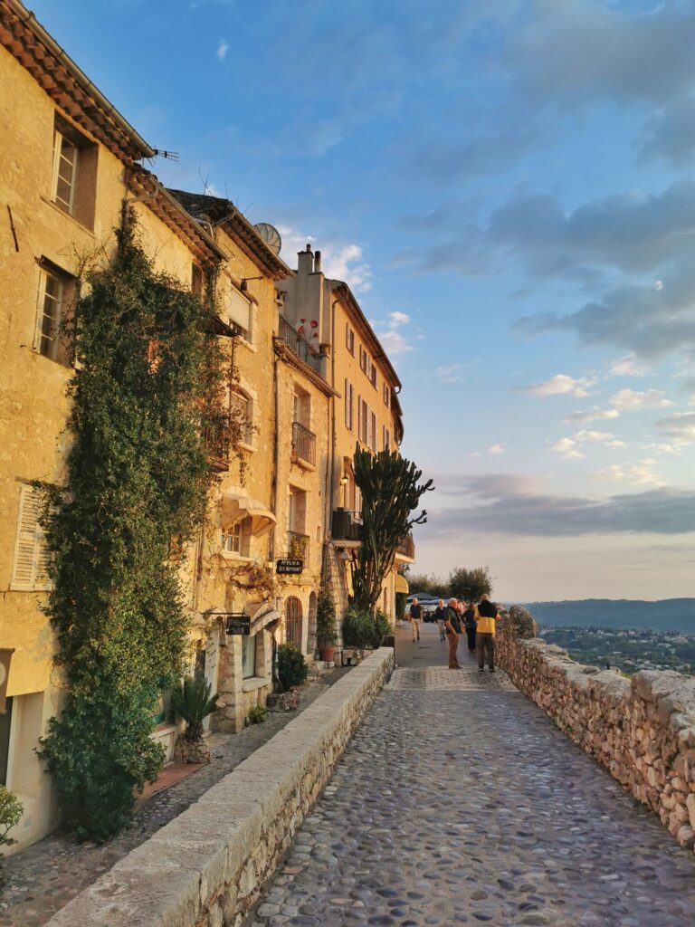 village côte d'azur sud