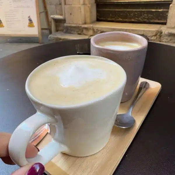 coffee shop nice frisson