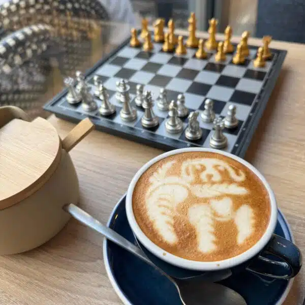 eburnie coffee shop nice