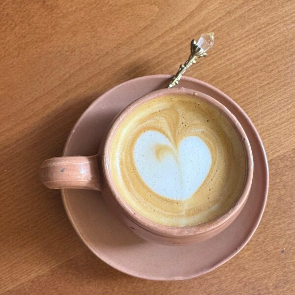 maluna coffee shop nice