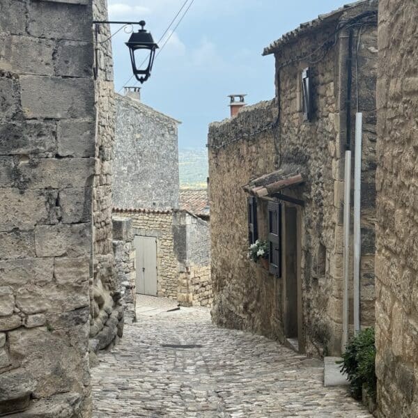village lacoste provence luberon