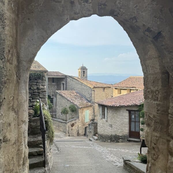 village lacoste provence luberon