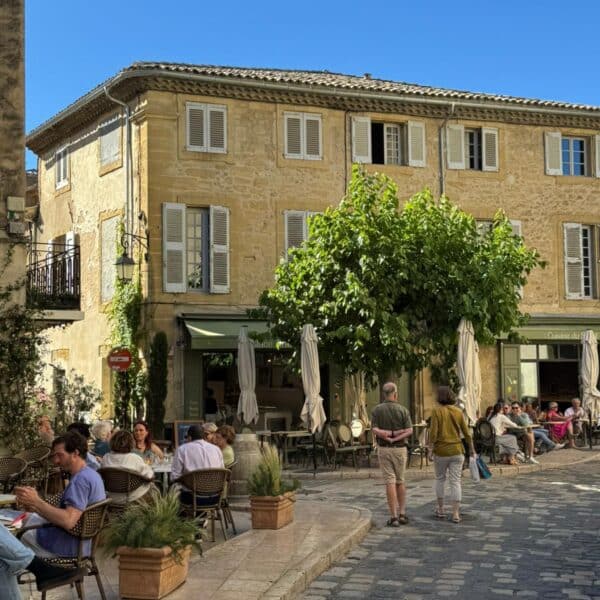 village de lourmarin luberon provence vaucluse