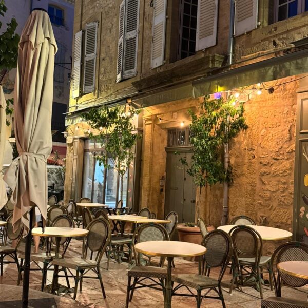village lourmarin provence luberon vaucluse