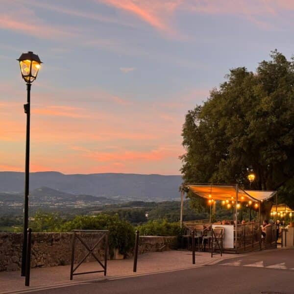 village bonnieux luberon provence vaucluse