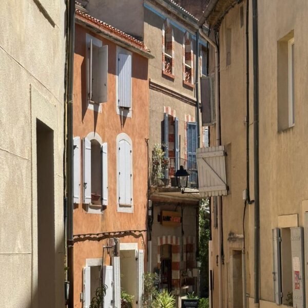 village cucuron provence luberon