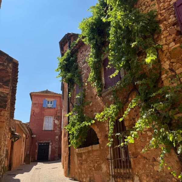 village roussillon provence luberon