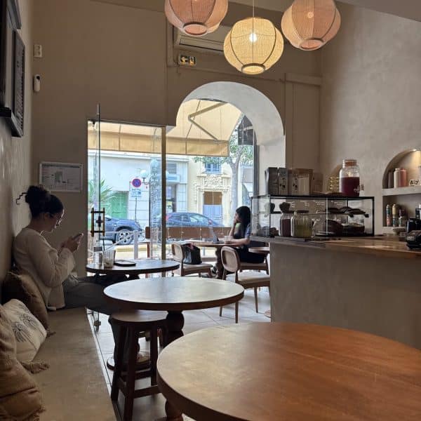 maluna nice coffee shop